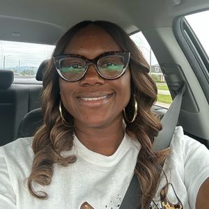 Meet your Posher, Tieasha